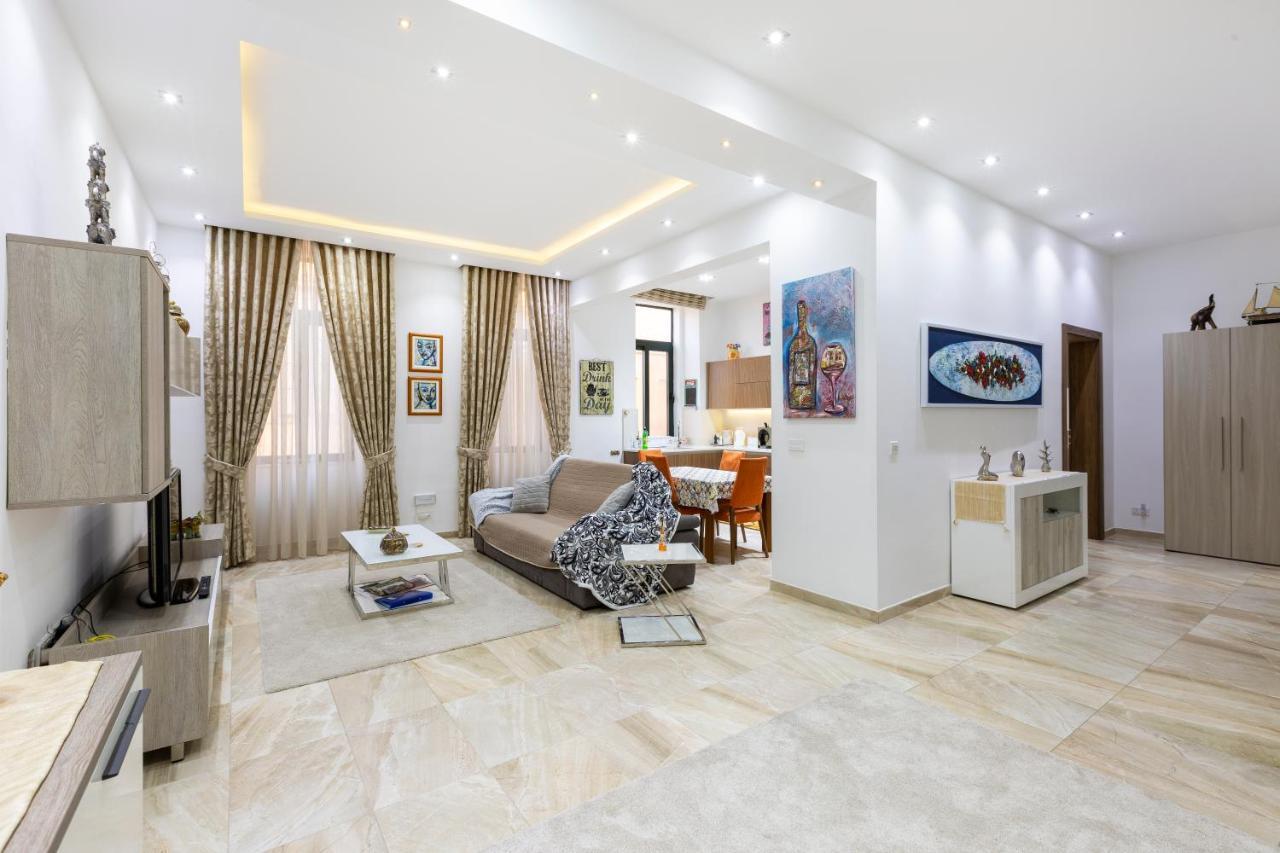 Valletta Large 3 Bedroom Bagian luar foto