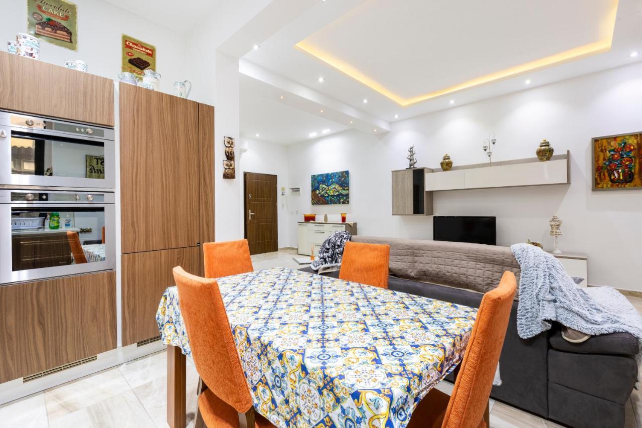 Valletta Large 3 Bedroom Bagian luar foto